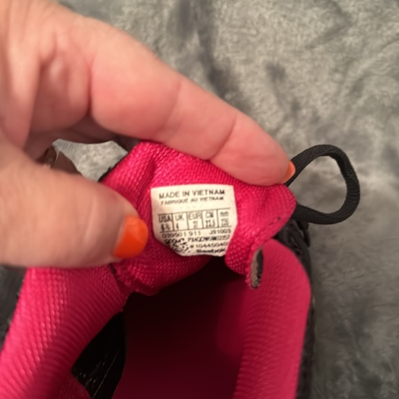 Women’s Reebok Gym Shoes - Picture 6 of 6